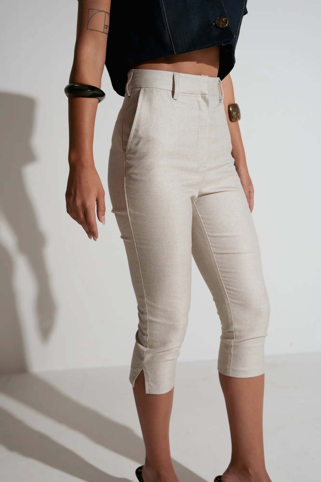 CAPRI ARMATURE PANTS - UNITED BEIGE — detail